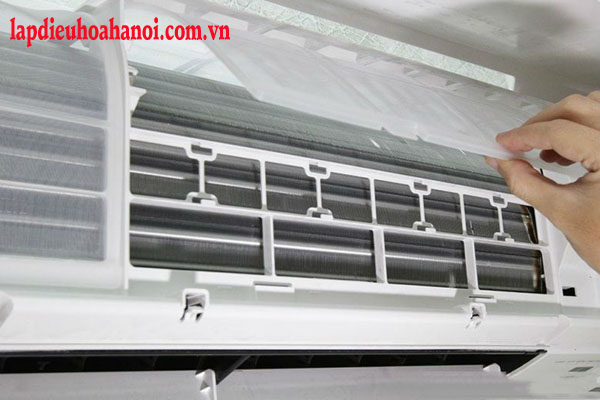 dieu-hoa-Gree-2-chieu-12000Btu-GWH12QC